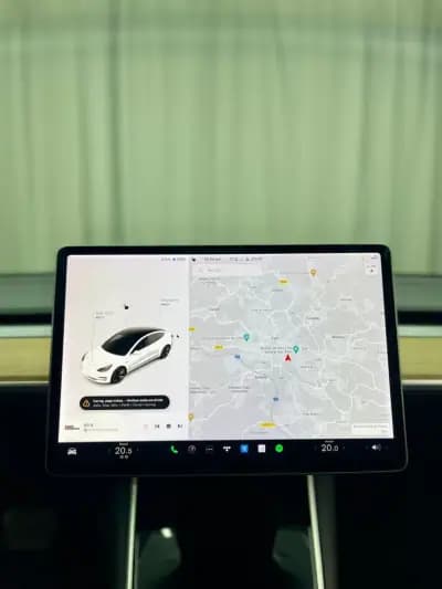 Vendo Tesla Model 3 2019 - 17999 EUR, 166200 km - AUTO.MOTO.pt