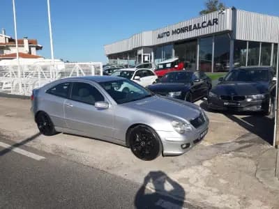 Vendo Mercedes-Benz C 180 2003 - 7000 EUR, 173500 km - AUTO.MOTO.pt
