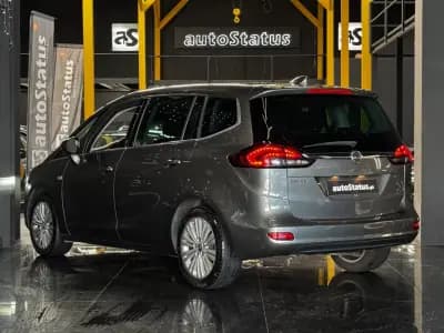 Vendo Opel Zafira 2017 - 14990 EUR, 131900 km - AUTO.MOTO.pt