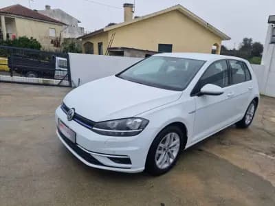 Vendo Volkswagen Golf 2019 - 18999 EUR, 139668 km - AUTO.MOTO.pt