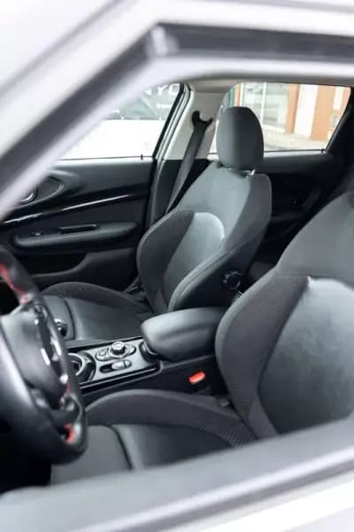 Vendo MINI Clubman 2016 - 16550 EUR, 129000 km - AUTO.MOTO.pt