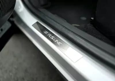 Vendo Renault Arkana 2021 - 23250 EUR, 52400 km - AUTO.MOTO.pt