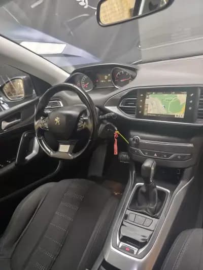 Vendo Peugeot 308 SW 2016 - 10990 EUR, 177000 km - AUTO.MOTO.pt