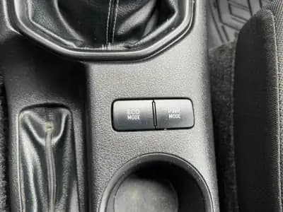 Sell Toyota Hilux 2018 - 19430 EUR, 249455 km - AUTO.MOTO.pt