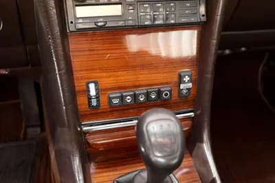 Sell Mercedes-Benz 280 1983 - 59500 EUR, 176637 km - AUTO.MOTO.pt