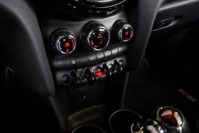 Vendo MINI 2019 - 24500 EUR, 52558 km - AUTO.MOTO.pt