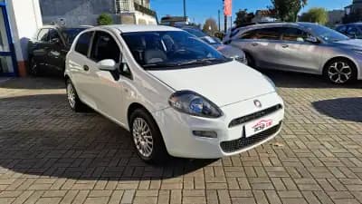 Vendo Fiat Punto 2015 - 5900 EUR, 278912 km - AUTO.MOTO.pt