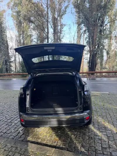 Vendo Peugeot 3008 2021 - 23500 EUR, 113156 km - AUTO.MOTO.pt