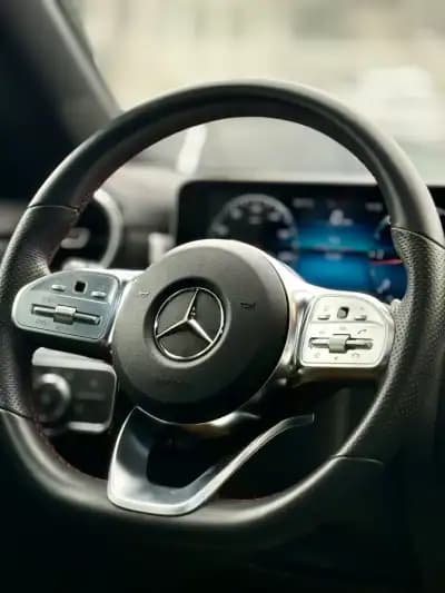 Sell Mercedes-Benz CLA 200 2020 - 32950 EUR, 76000 km - AUTO.MOTO.pt