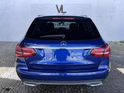 Vendo Mercedes-Benz C 300 2020 - 28499 EUR, 118000 km - AUTO.MOTO.pt