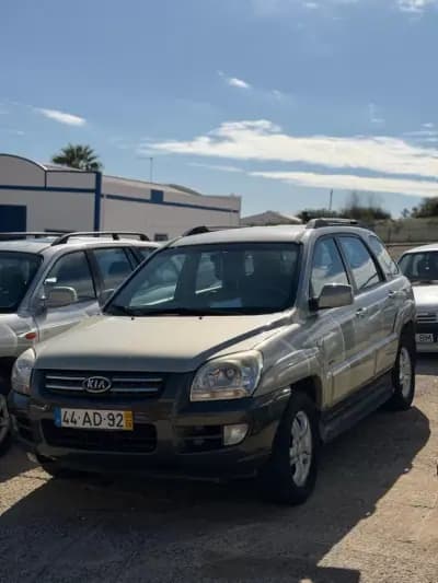 Vendo Kia Sportage 2005 - 8900 EUR, 361540 km - AUTO.MOTO.pt