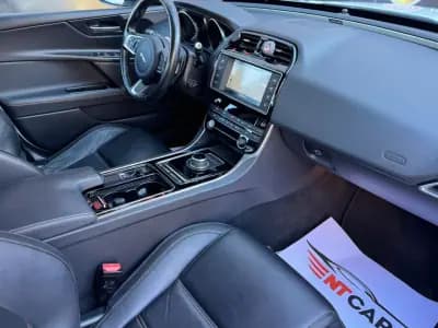 Sell Jaguar XE 2018 - 18900 EUR, 104810 km - AUTO.MOTO.pt