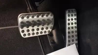 Sell Mercedes-Benz GLC 220 2023 - 68990 EUR, 29182 km - AUTO.MOTO.pt