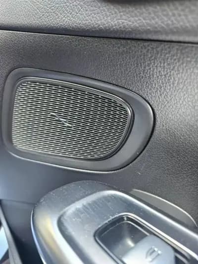 Sell Mercedes-Benz C 300 2022 - 44480 EUR, 80000 km - AUTO.MOTO.pt