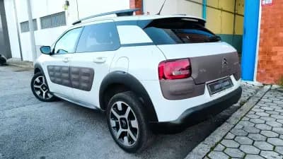Vendo Citroën C4 Cactus 2014 - 11800 EUR, 141000 km - AUTO.MOTO.pt