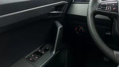 Sell SEAT Ibiza 2017 - 10850 EUR, 113370 km - AUTO.MOTO.pt