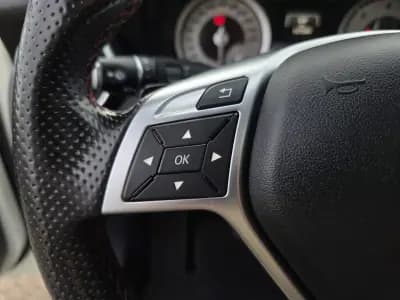 Vendo Mercedes-Benz A 180 2015 - 17990 EUR, 137000 km - AUTO.MOTO.pt