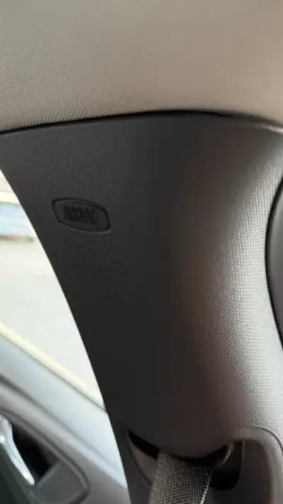 Vendo Opel Astra Sports Tourer 2021 - 11640 EUR, 149717 km - AUTO.MOTO.pt