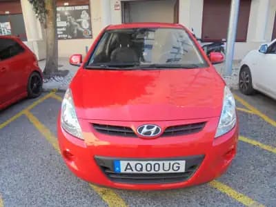 Vendo Hyundai i20 2011 - 5500 EUR, 141000 km - AUTO.MOTO.pt