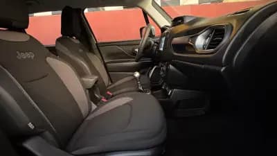 Vendo Jeep Renegade 2023 - 18900 EUR, 64000 km - AUTO.MOTO.pt