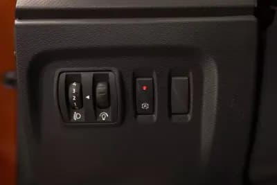 Vendo Renault Captur 2015 - 13900 EUR, 68386 km - AUTO.MOTO.pt