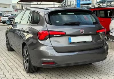 Vendo Fiat Tipo Station Wagon 2016 - 9950 EUR, 131000 km - AUTO.MOTO.pt
