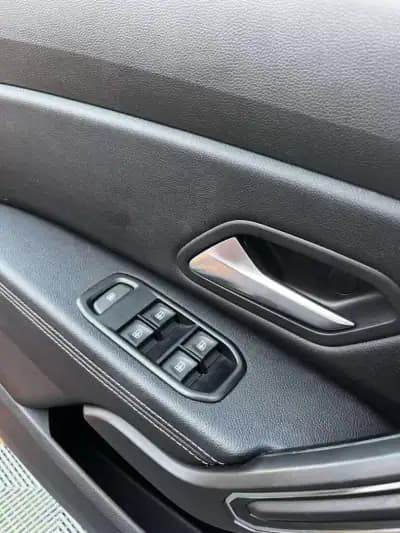 Sell Dacia Duster 2022 - 19900 EUR, 15627 km - AUTO.MOTO.pt