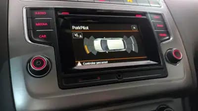 Vendo Volkswagen Polo 2015 - 10500 EUR, 125941 km - AUTO.MOTO.pt