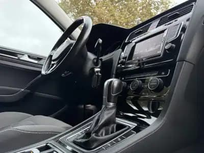 Sell Volkswagen Golf Variant 2015 - 12750 EUR, 160000 km - AUTO.MOTO.pt