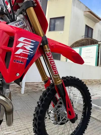 Vendo mota Honda CRF® 450RWE 2025 - 14200 EUR, 11 km - AUTO.MOTO.pt