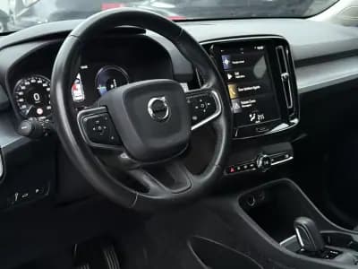 Vendo Volvo XC 40 2020 - 26950 EUR, 137000 km - AUTO.MOTO.pt