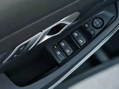 Sell BMW 330 2021 - 31900 EUR, 156735 km - AUTO.MOTO.pt