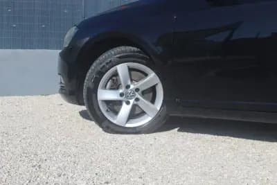 Vendo Volkswagen Passat Variant 2011 - 10900 EUR, 135000 km - AUTO.MOTO.pt