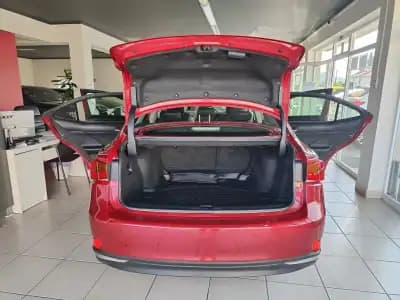 Vendo Lexus IS 300H 2017 - 25900 EUR, 68000 km - AUTO.MOTO.pt