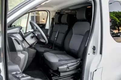 Vendo Renault Trafic 2020 - 30990 EUR, 126359 km - AUTO.MOTO.pt