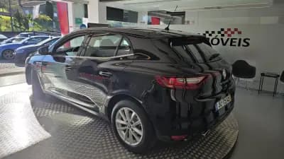 Sell Renault Mégane 2017 - 13900 EUR, 106866 km - AUTO.MOTO.pt