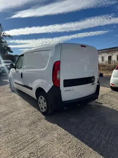 Vendo Fiat Doblo 2019 - 11900 EUR, 131980 km - AUTO.MOTO.pt