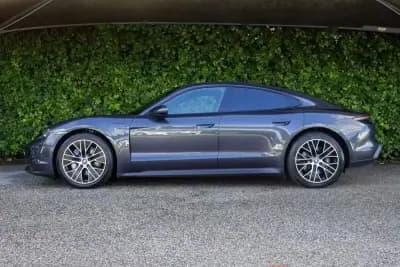 Sell Porsche Taycan 2021 - 59900 EUR, 61158 km - AUTO.MOTO.pt