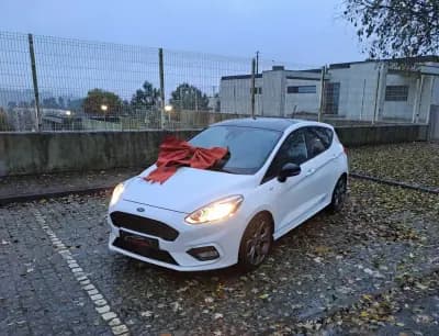 Sell Ford Fiesta 2018 - 12990 EUR, 169000 km - AUTO.MOTO.pt
