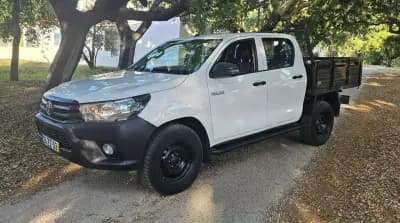 Vendo Toyota Hilux 2020 - 29990 EUR, 38000 km - AUTO.MOTO.pt