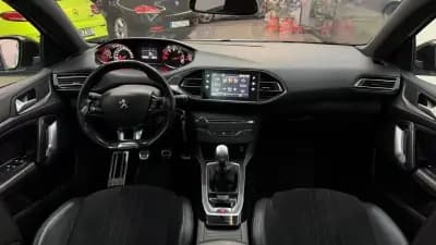 Vendo Peugeot 308 SW 2017 - 13990 EUR, 170902 km - AUTO.MOTO.pt