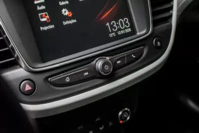 Vendo Opel Crossland X 2020 - 11980 EUR, 87391 km - AUTO.MOTO.pt