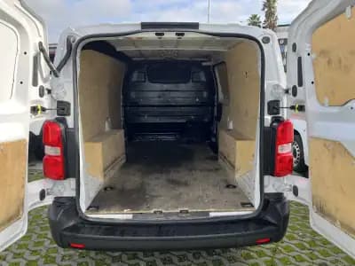 Vendo Opel Vivaro 2022 - 20990 EUR, 103818 km - AUTO.MOTO.pt