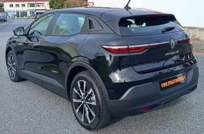Vendo Renault Mégane E-Tech 2023 - 23490 EUR, 64900 km - AUTO.MOTO.pt