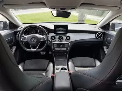 Vendo Mercedes-Benz CLA 180 2017 - 19999 EUR, 160000 km - AUTO.MOTO.pt