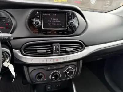 Vendo Fiat Tipo 2020 - 15500 EUR, 33000 km - AUTO.MOTO.pt