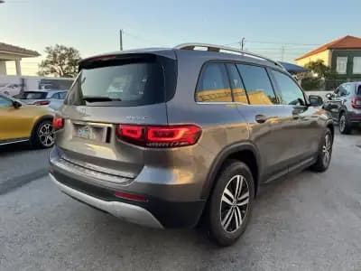 Sell Mercedes-Benz GLB 200 2021 - 28450 EUR, 180000 km - AUTO.MOTO.pt