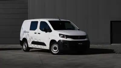 Vendo Peugeot Partner L2 caixa automática 130cv 2019 - 17900 EUR, 163000 km - AUTO.MOTO.pt