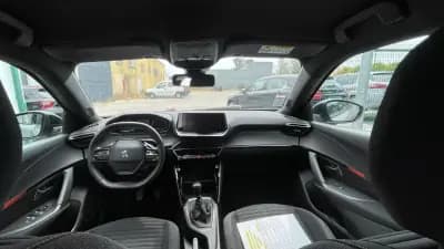 Vendo Peugeot 2008 2023 - 19750 EUR, 69580 km - AUTO.MOTO.pt