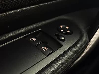 Vendo BMW 118 2007 - 12990 EUR, 245000 km - AUTO.MOTO.pt